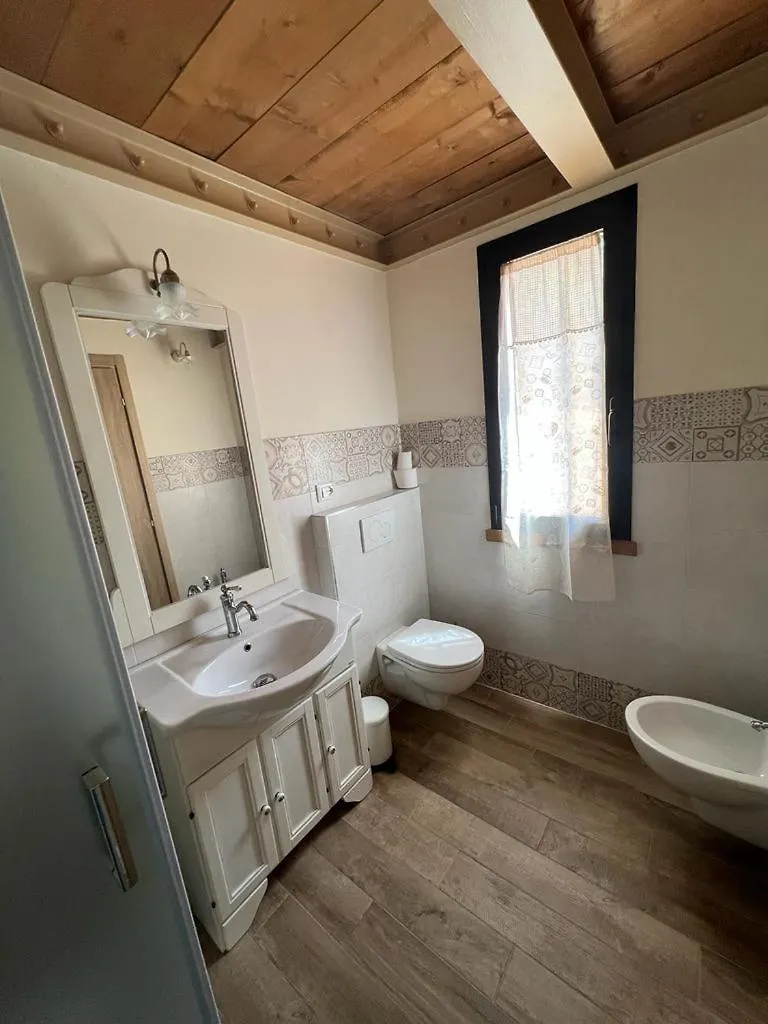 Casa Shanti Bhavan Чечина Италия