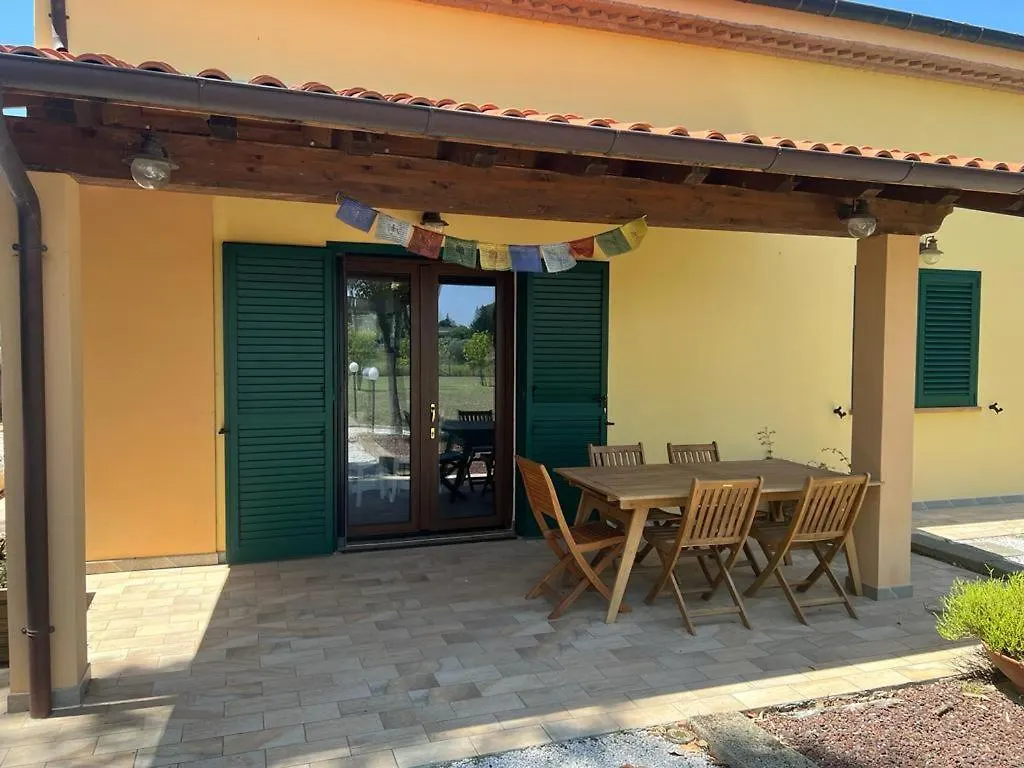 Casa Shanti Bhavan Cecina
